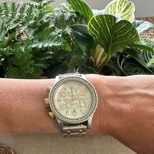 Nixon watch, looks brand new!